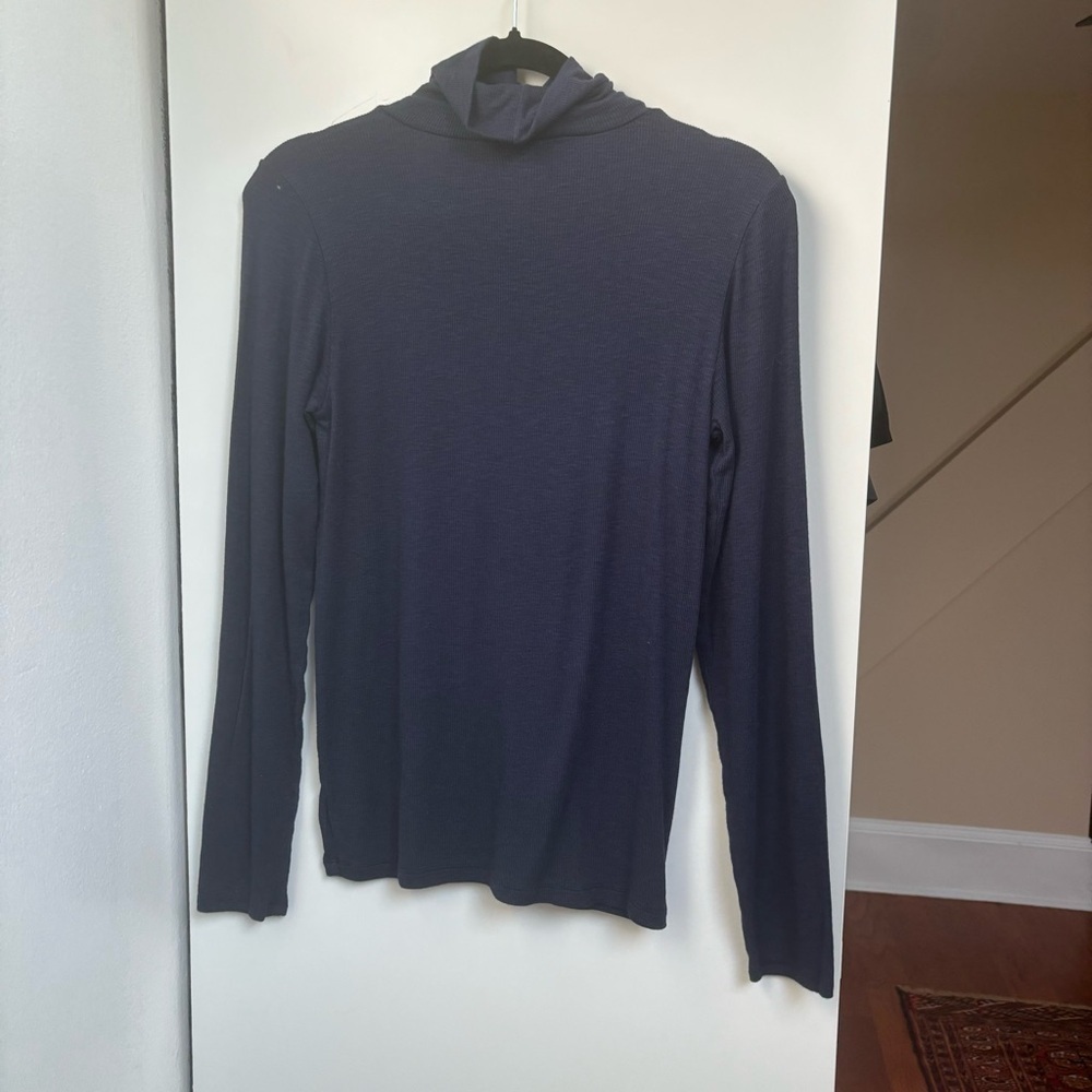 AE Real Soft Turtleneck in Navy NWT - Picture 4 of 6